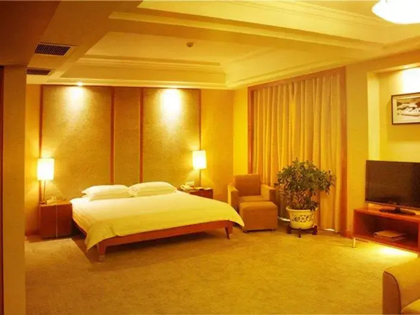 Hawaii International Business Hotel