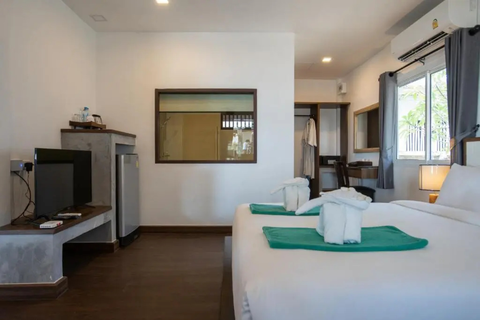 Отель Southern Lanta Resort