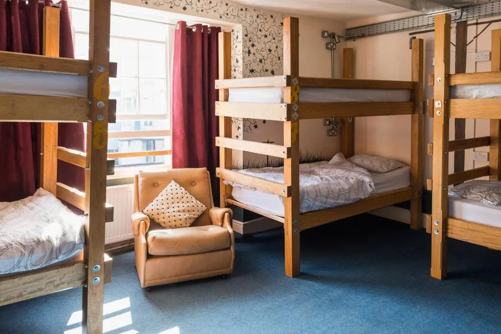 Full Moon Backpackers Hostel