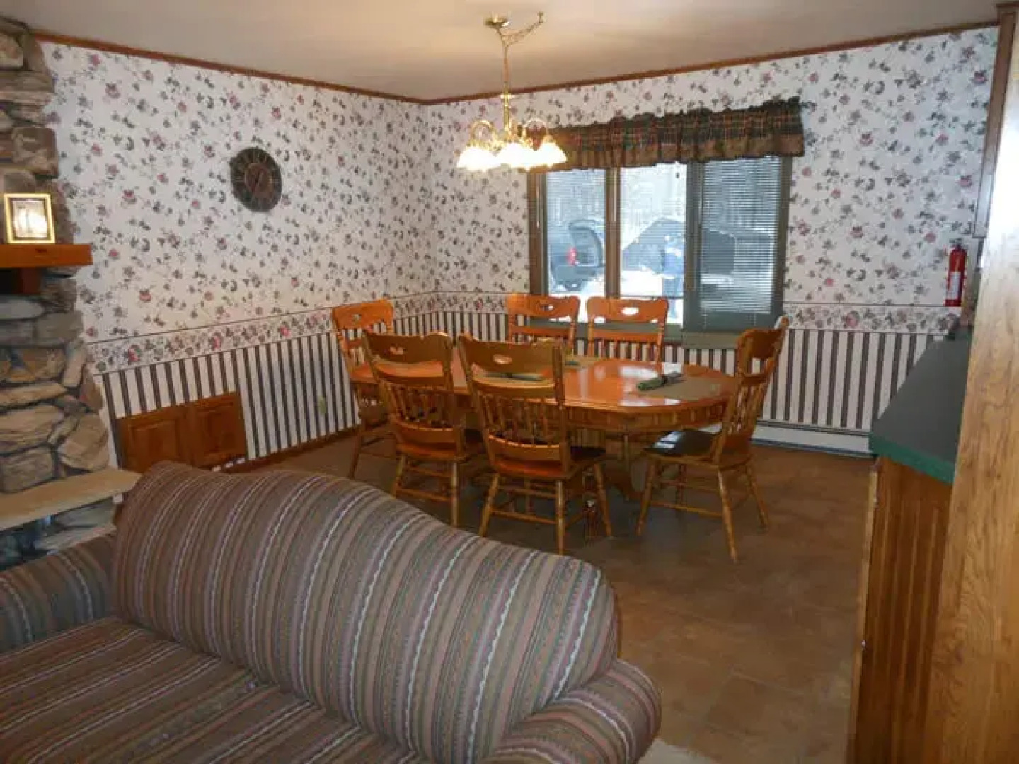 Rustic Manor Motor Lodge