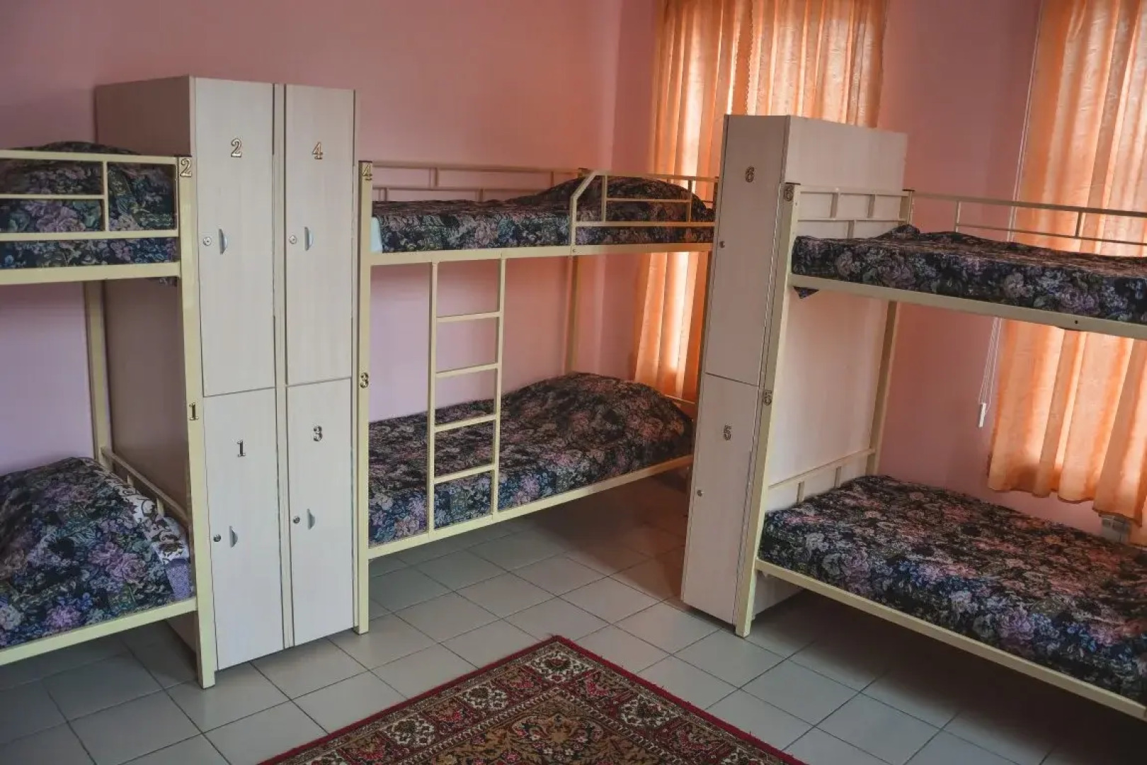 Kamensk-Uralskij Hostel