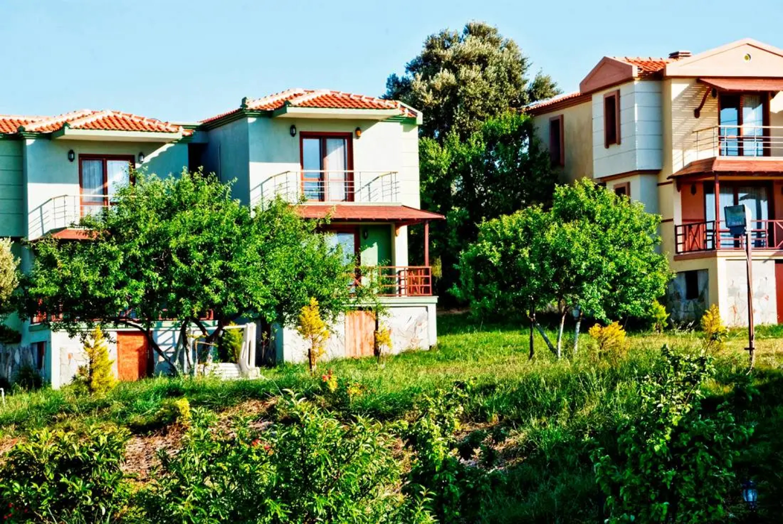 Akay Garden Family Club