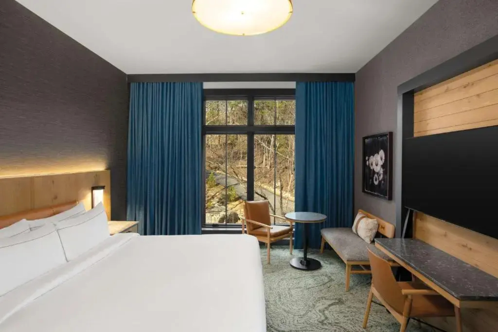 Cloudland At McLemore Resort Lookout Mountain, Curio by Hilton
