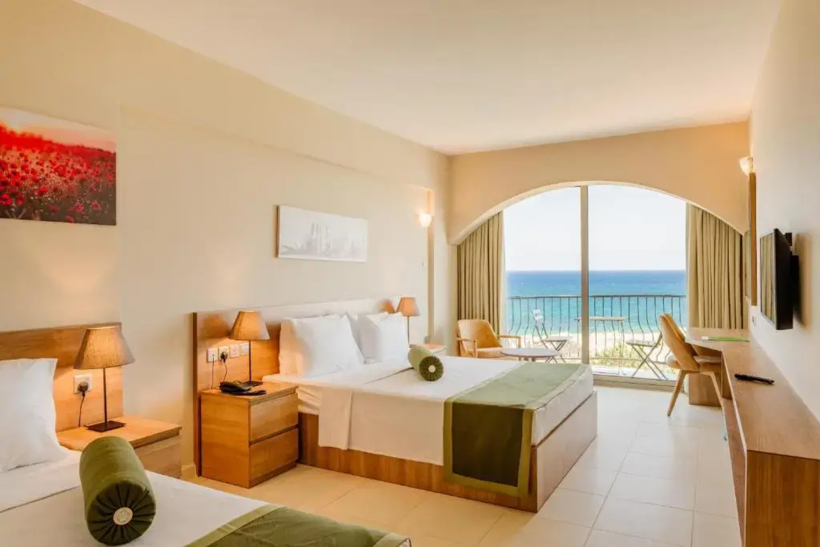 Olivia Palm Hotel