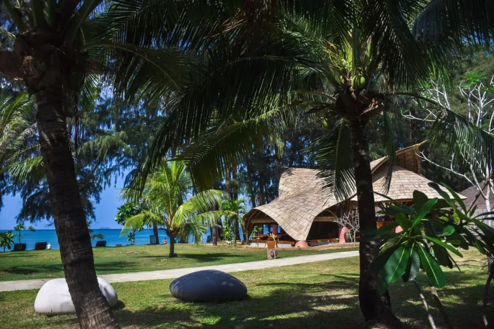 Отель Long Beach Chalet