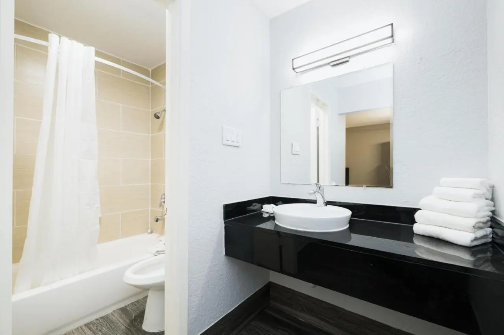 Motel 6 Baytown, TX - Garth Rd