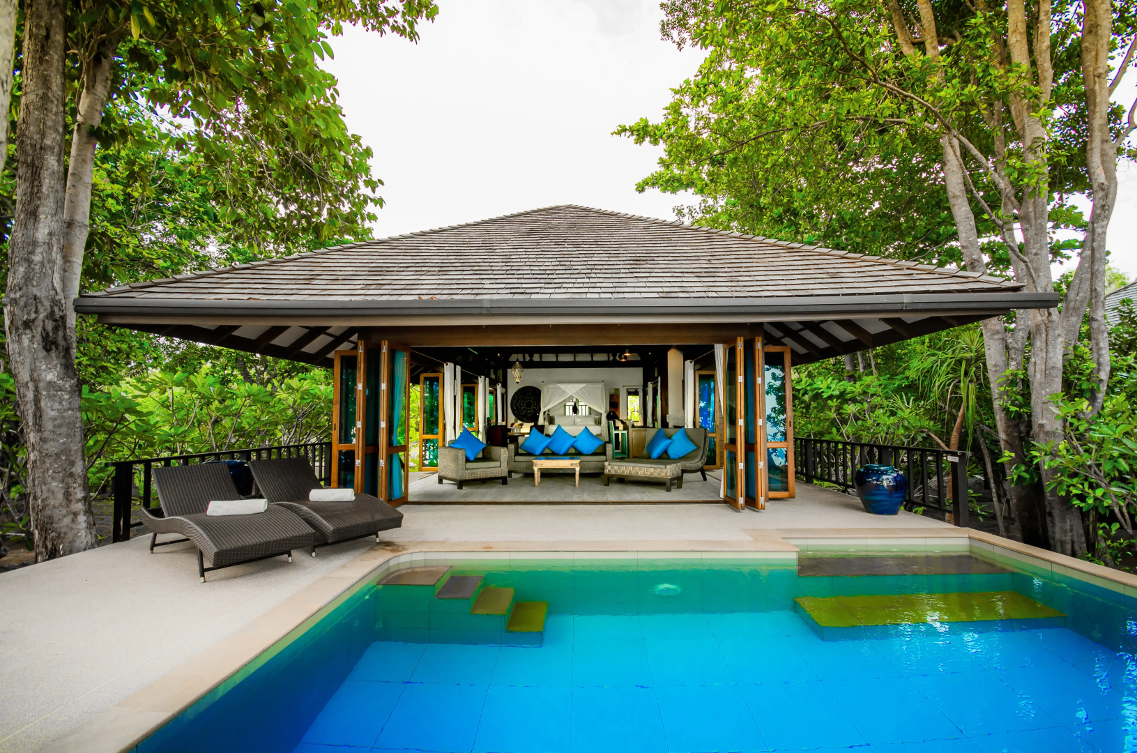Koh Jum Beach Villas