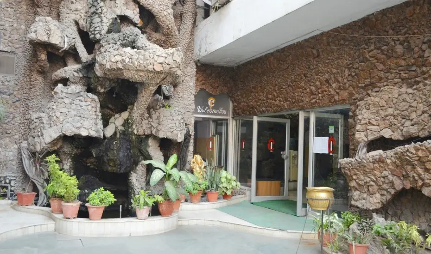 Hotel Charans International