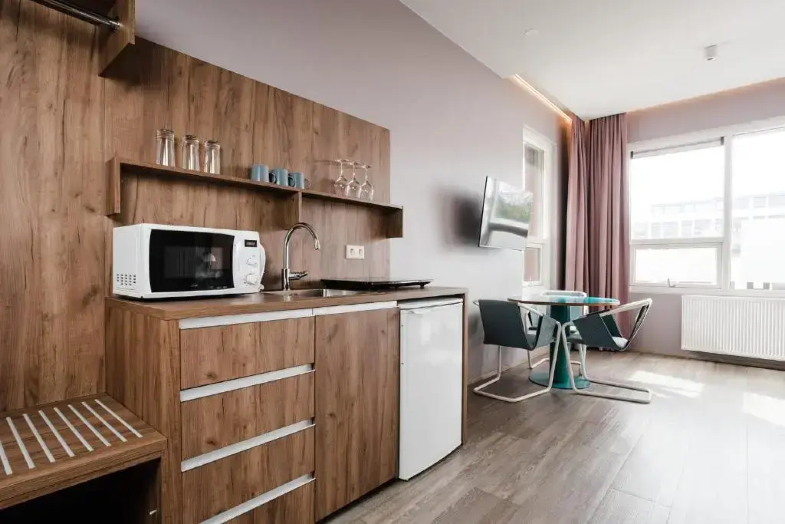Отель Oddsson Midtown 