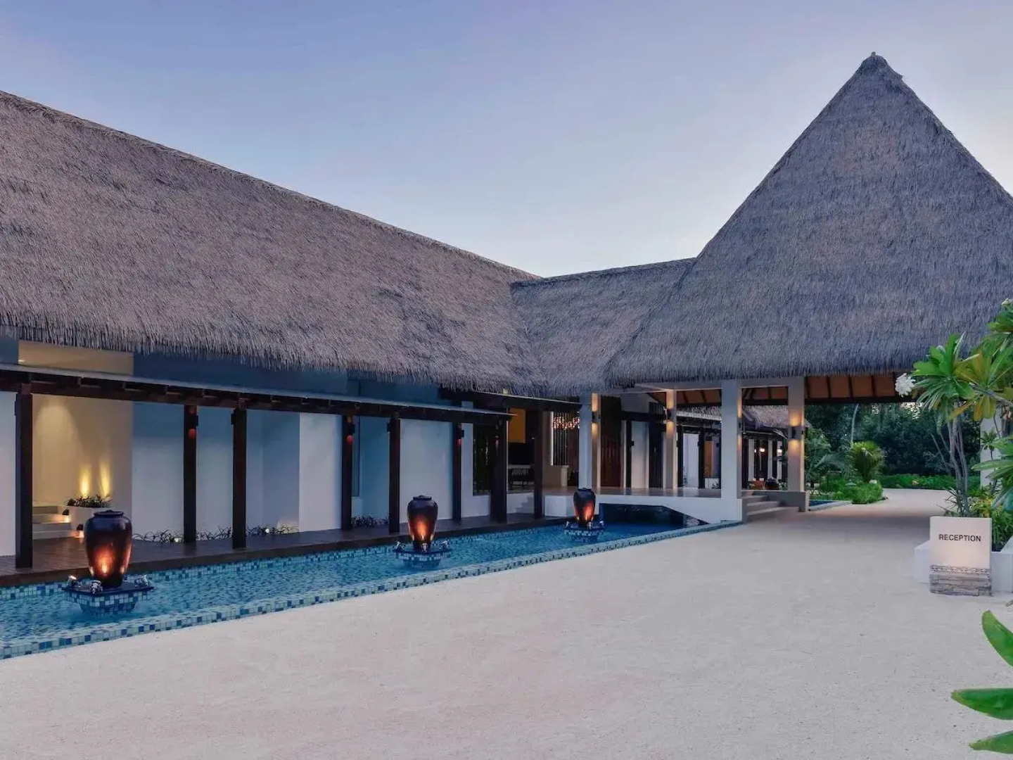 Mercure Maldives Kooddoo