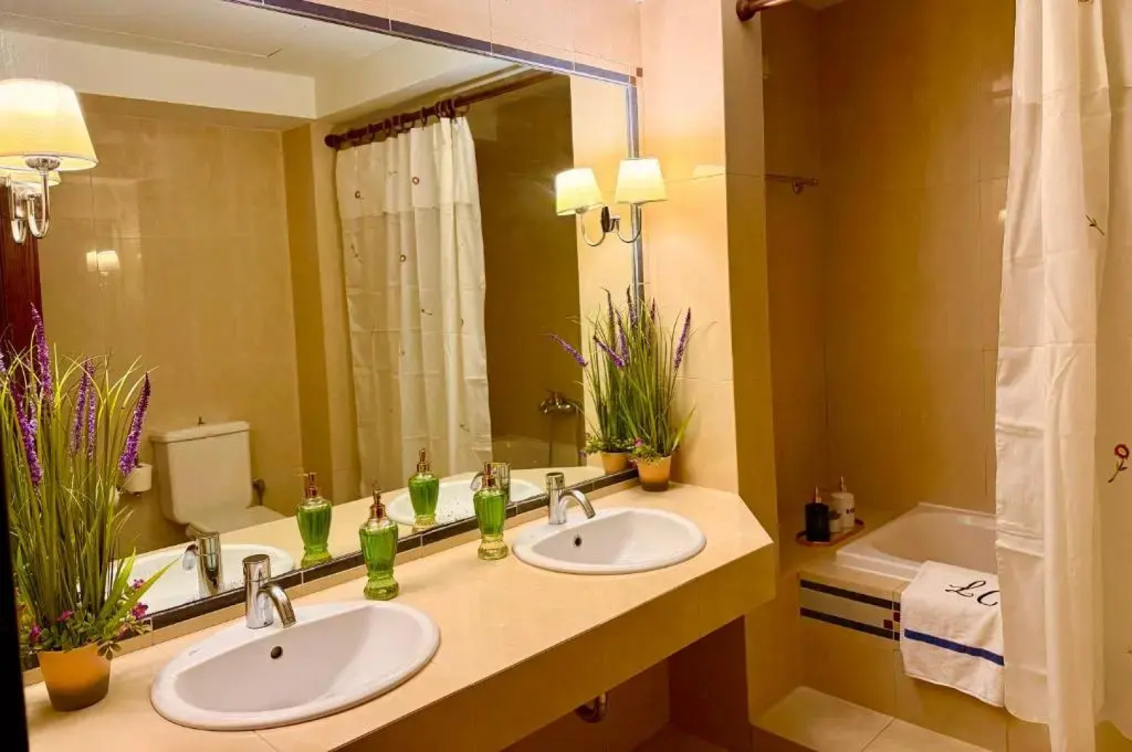 Great Greece Le Convivial Suites
