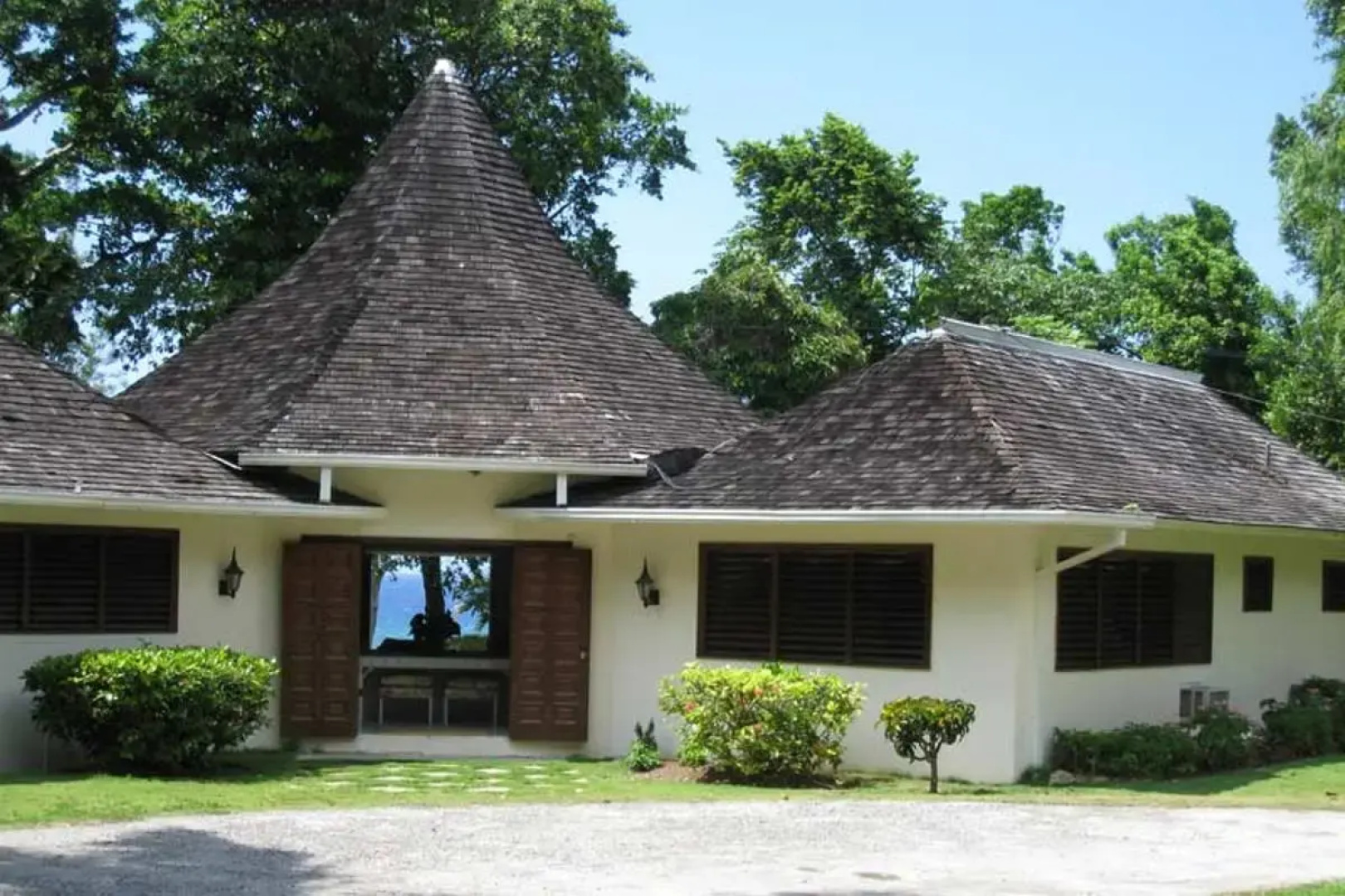 4 BR Oceanfront Family Villa - Ocho Rios - PRJ 1236