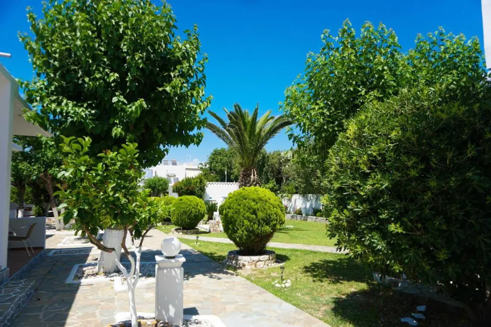 Avra Studios & Apartments