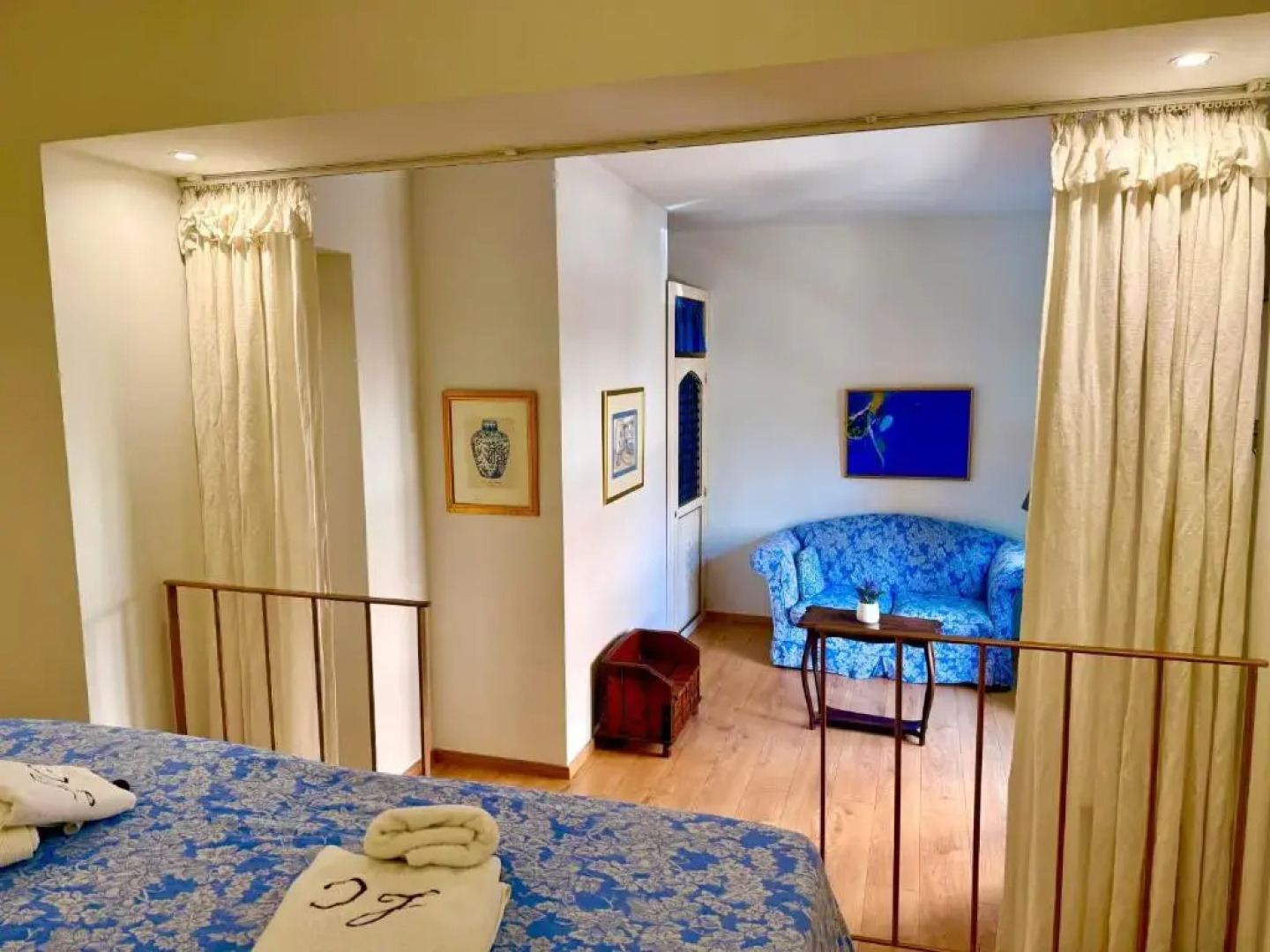 Great Greece Le Convivial Suites