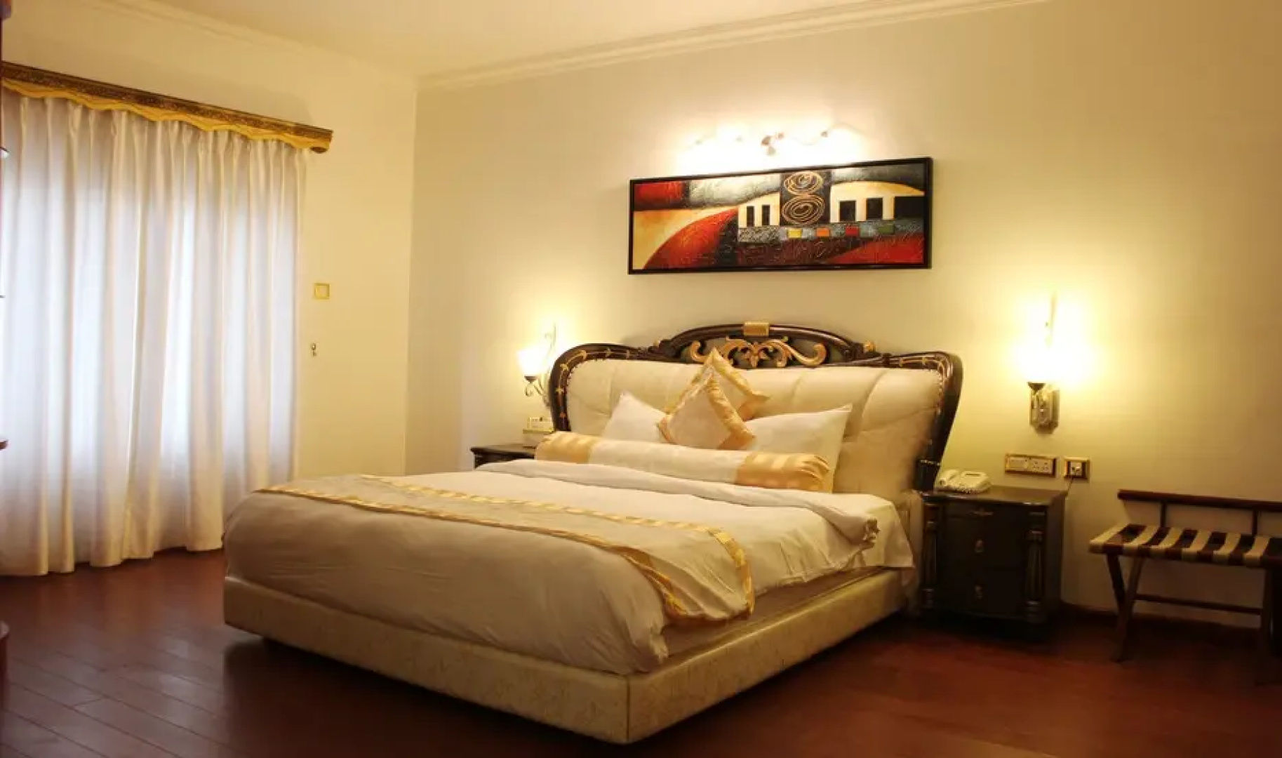 White Pearl Suites