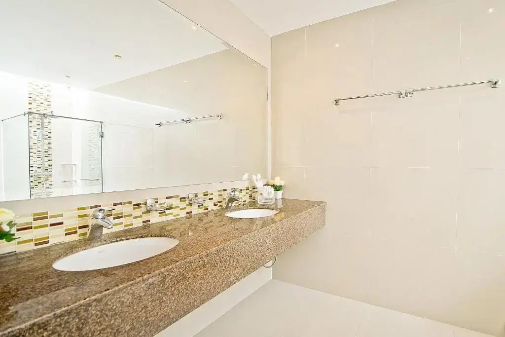 Tropicana Pool Villa