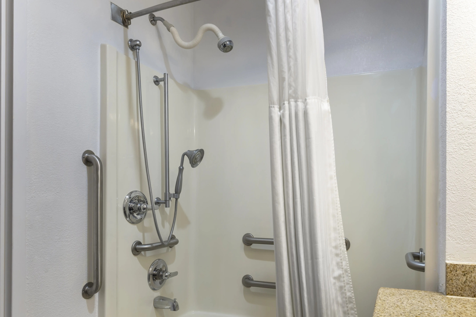 Best Western Plus South Hill Inn