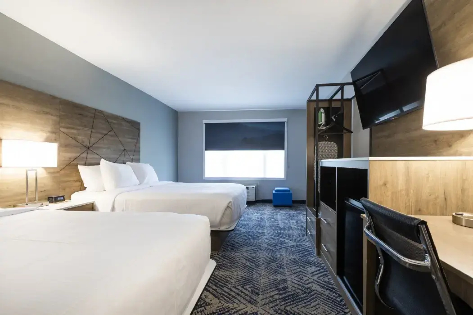 Rodeway Inn & Suites near Outlet Mall - Asheville