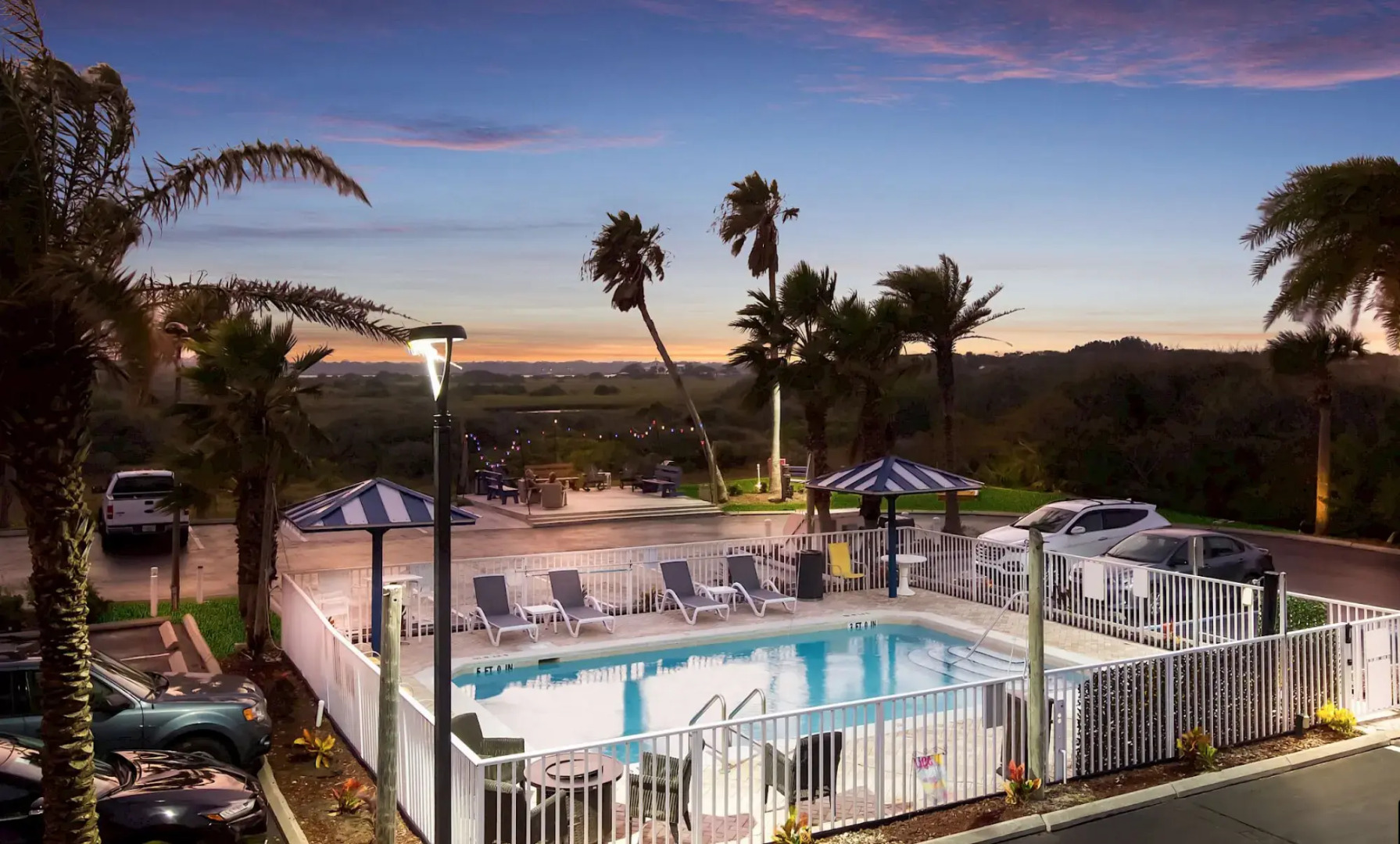 Ocean Sands Beach Boutique Inn - 1 Acre Private Beach