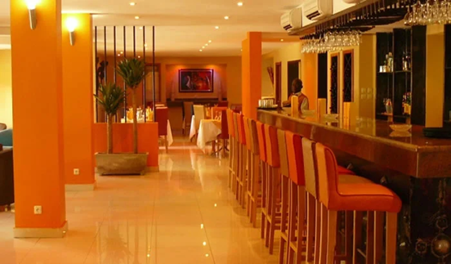 La Cour Hotels and Apartments Glover