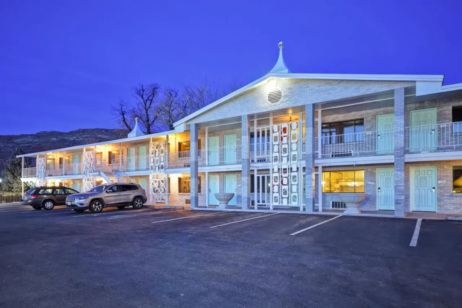 Expedition Lodge