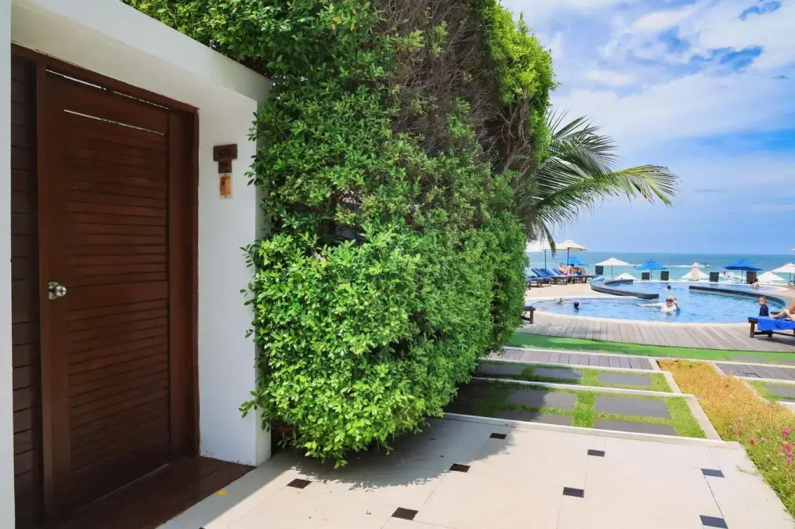 KC Beach Club & Pool Villas