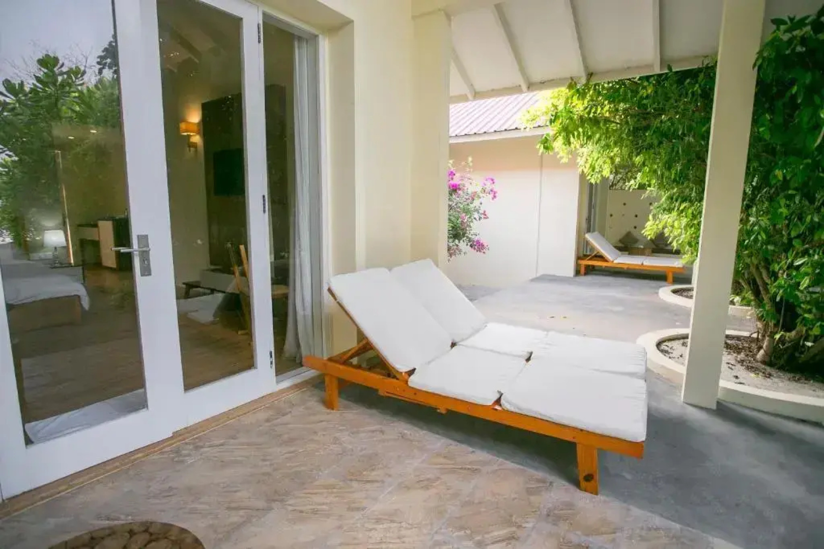 Paradise Hondaafushi Island Resort & Spa