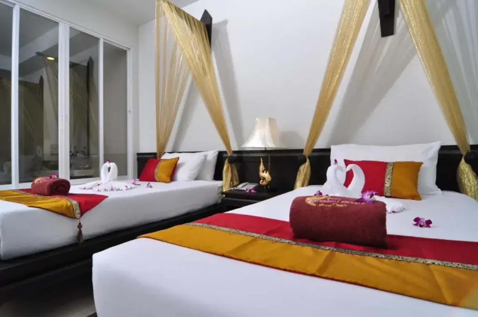 Baan Karonburi Resort