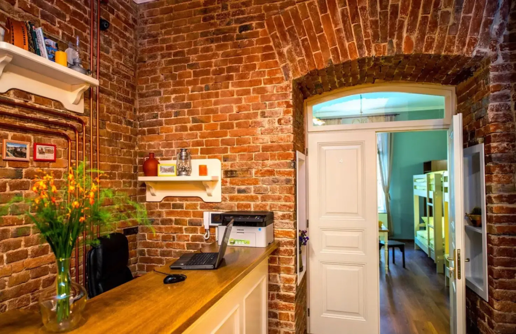 Post House Rooms