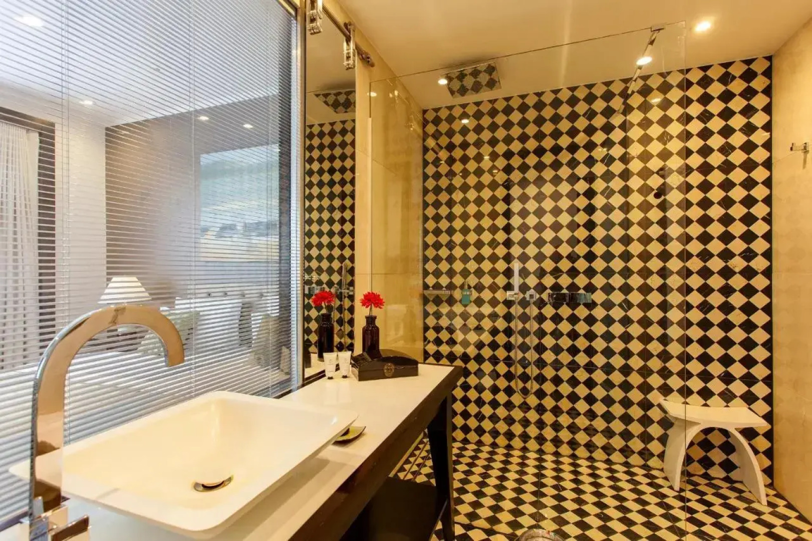 Quentin Boutique Hotel