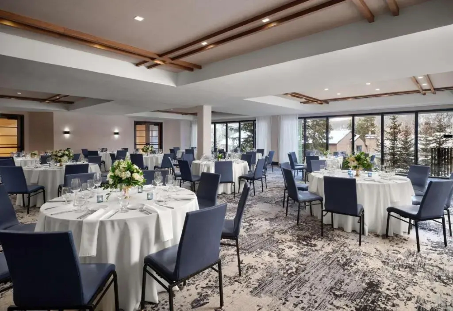 Hotel Alpenrock Breckenridge, Curio Collection by Hilton