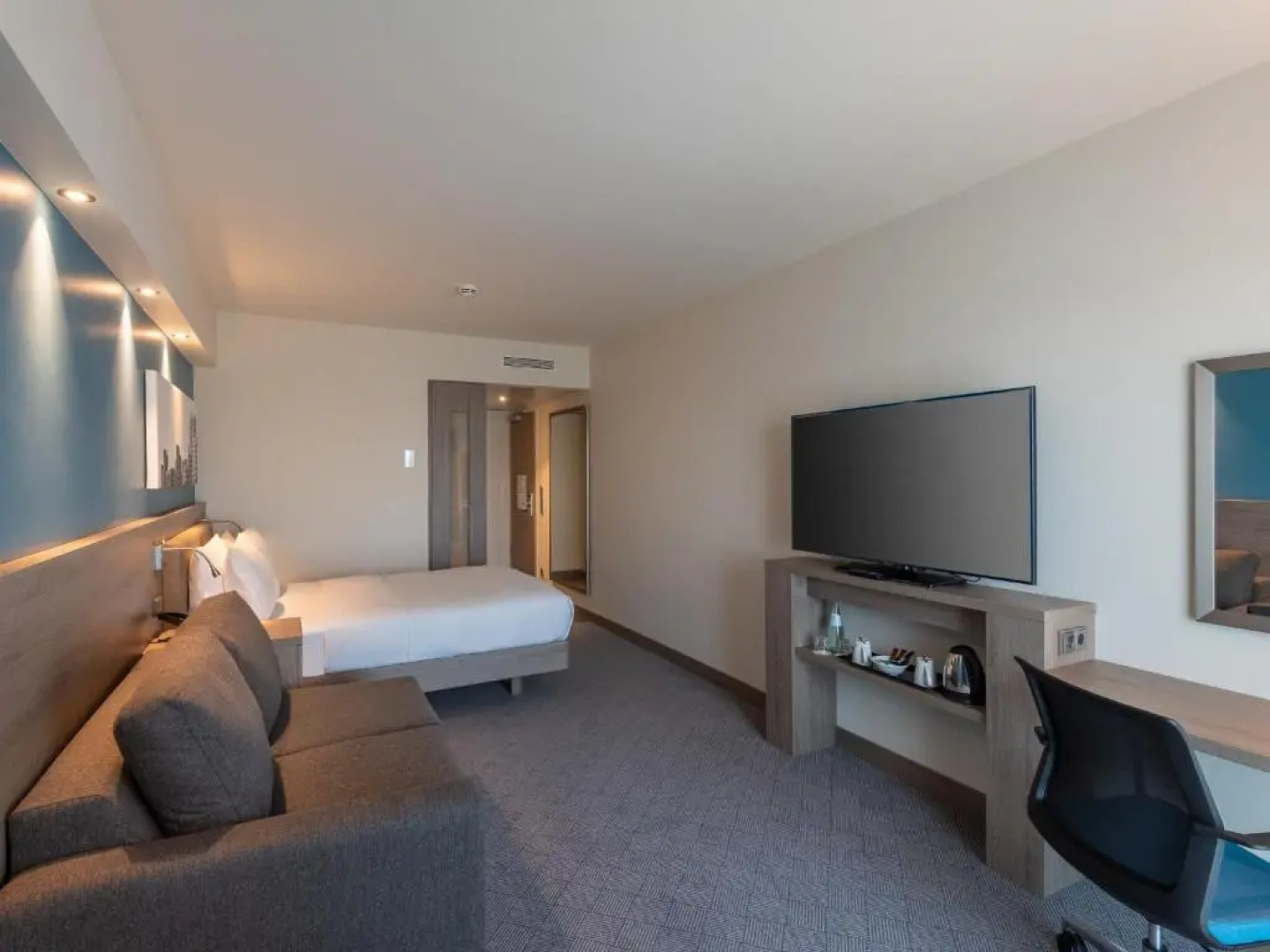 Hampton by Hilton Düsseldorf City Centre