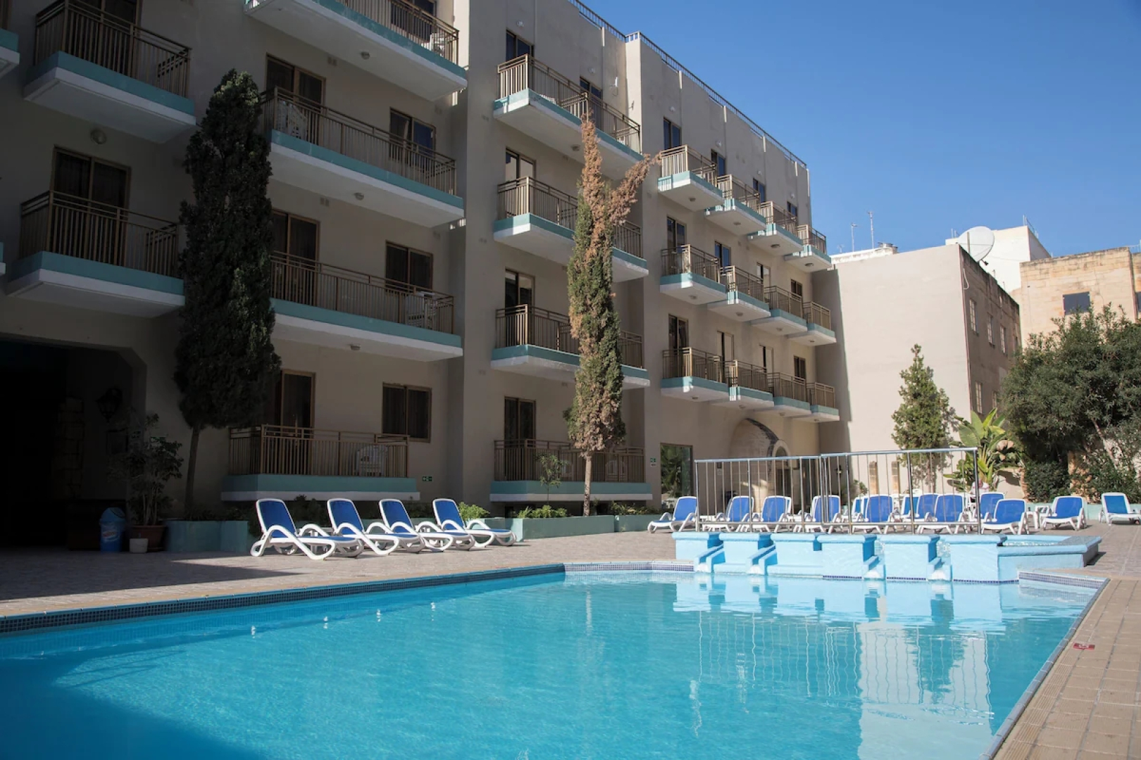 Blue Sea Bugibba Hotel & Apartments