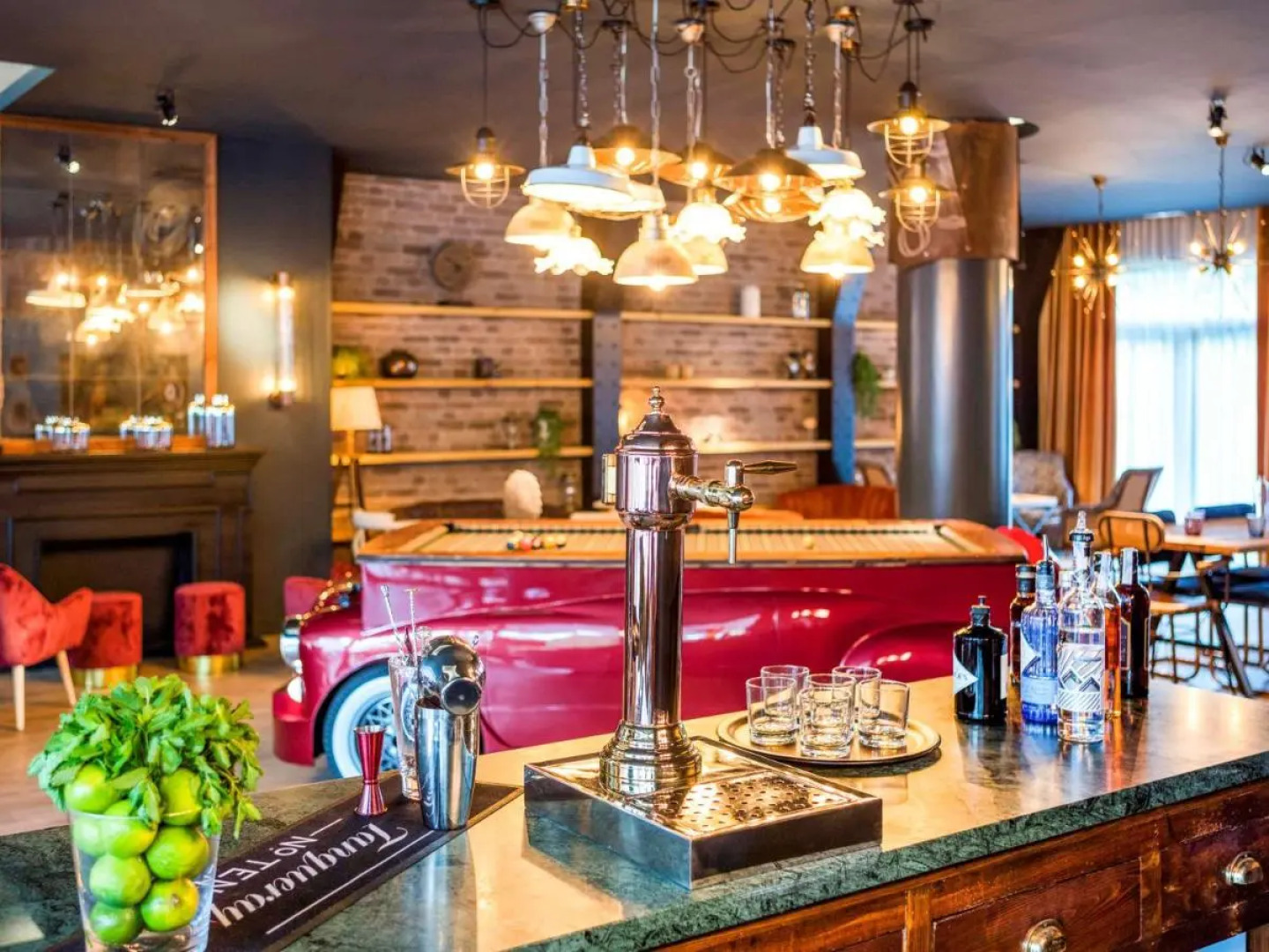 Отель Novotel Barcelona Cornella