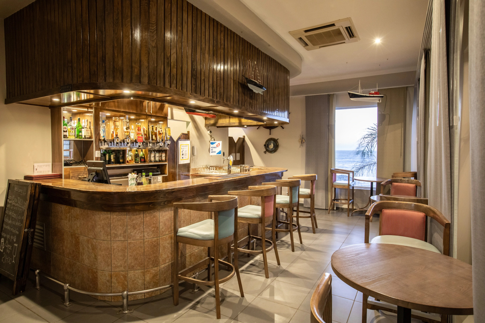 Lüderitz Nest Hotel