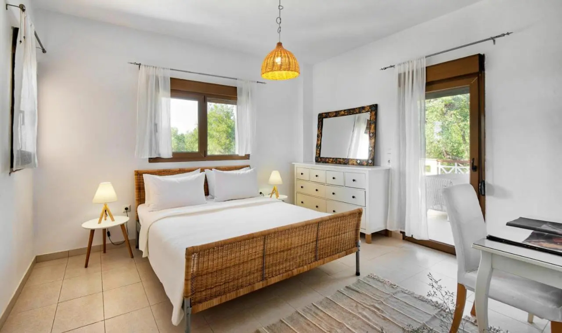 Sanidiamonds Apartments & Studios