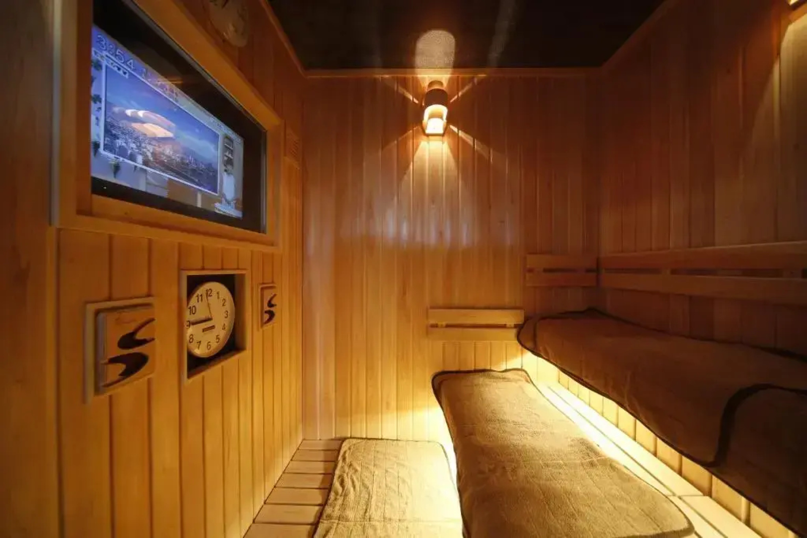Отель Dormy Inn Kofu Marunouchi