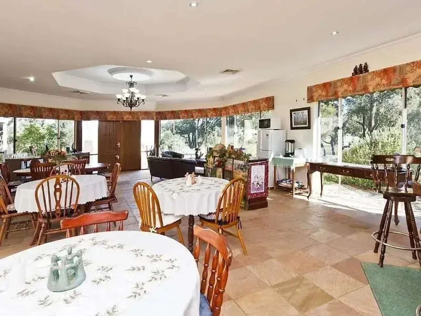 Lakeview Lodge