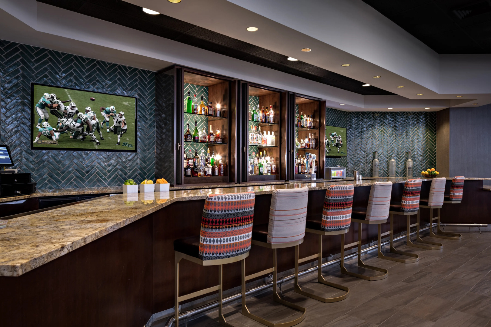 DoubleTree by Hilton Fairfield Hotel & Suites