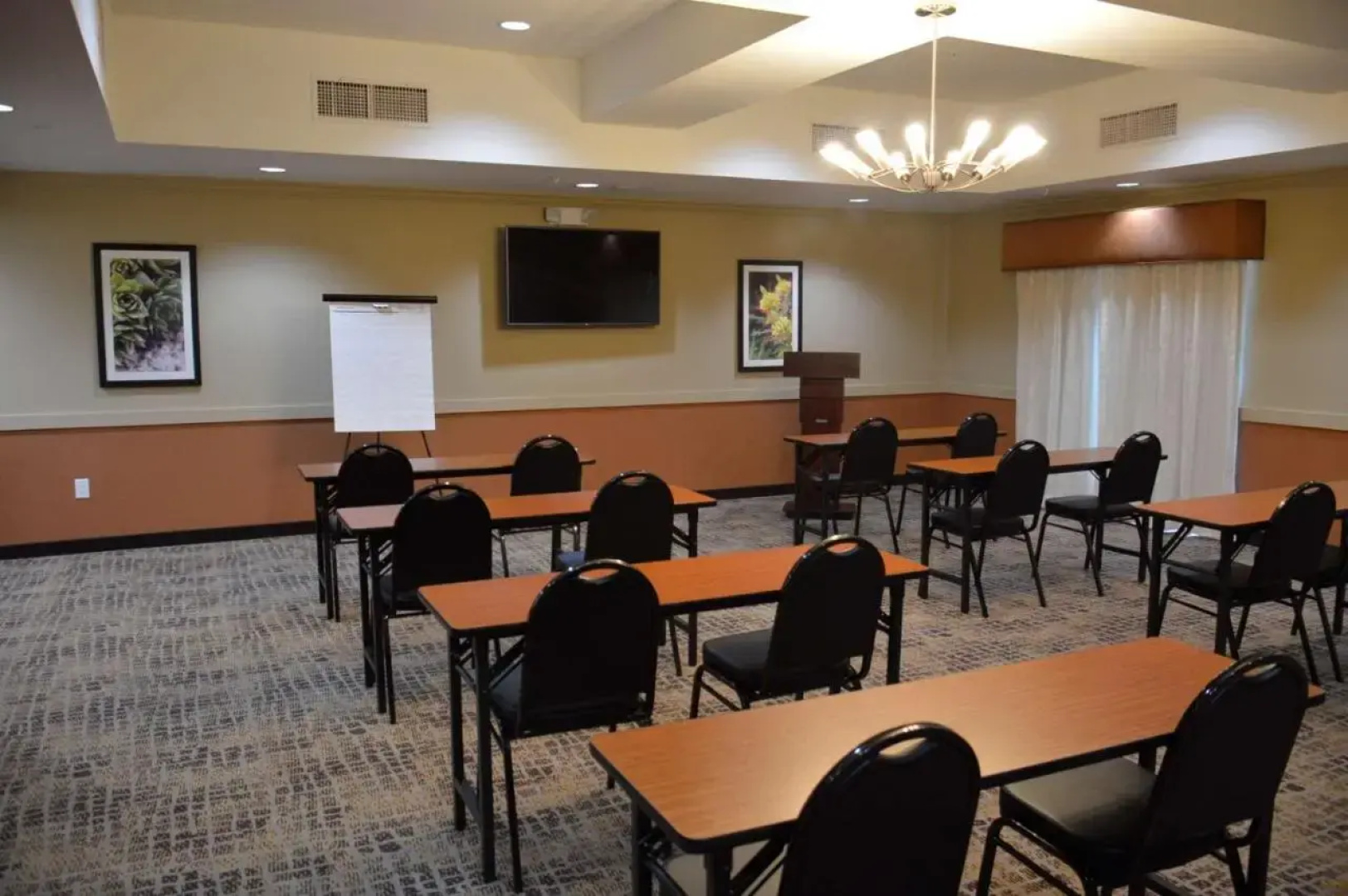 Best Western Plus Elmendorf Hotel / San Antonio Hotel