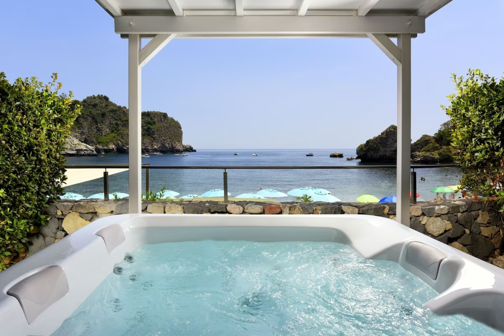 Курортный отель La Plage Resort