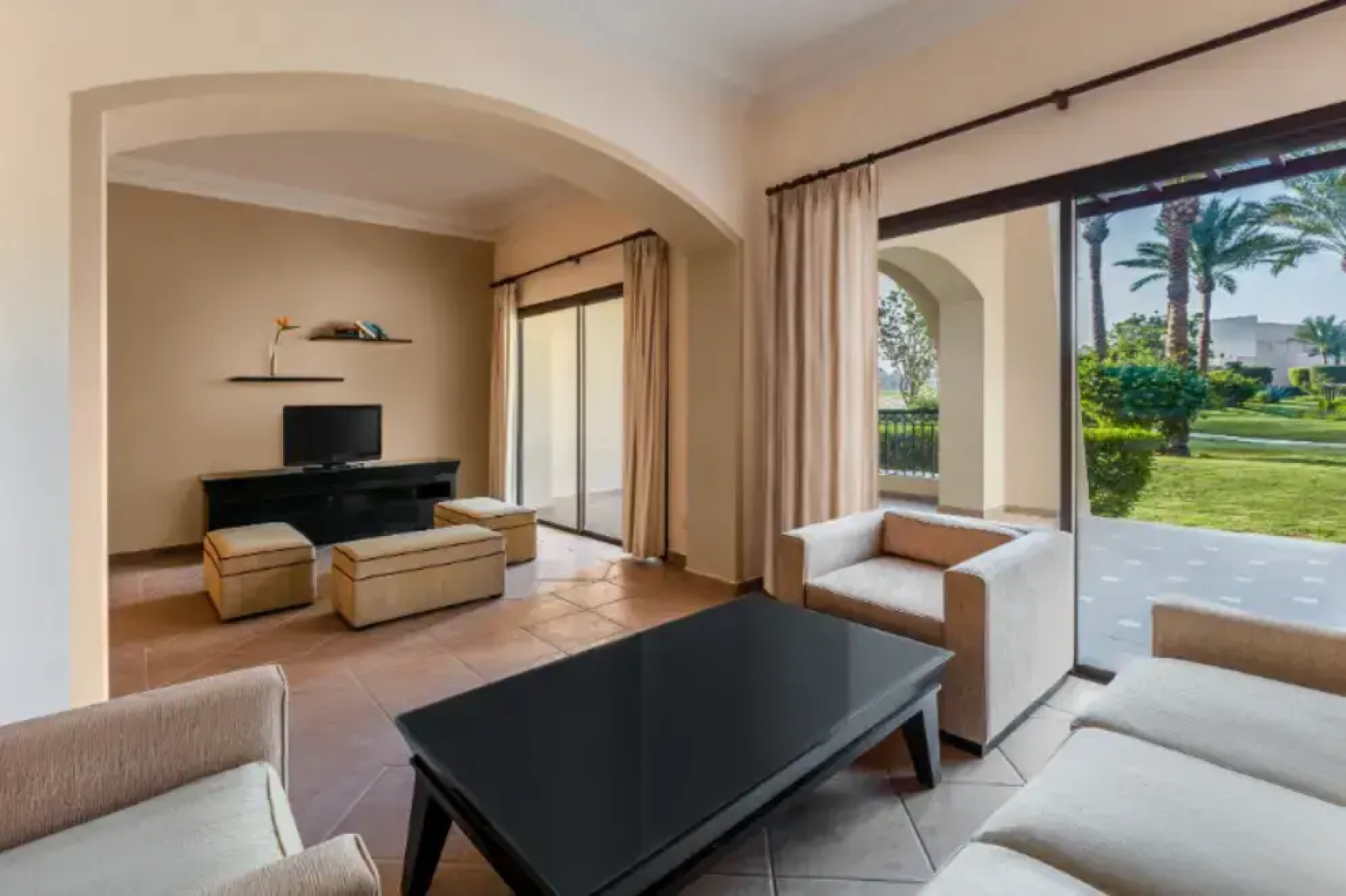 Отель JAZ Neo Saraya Palms