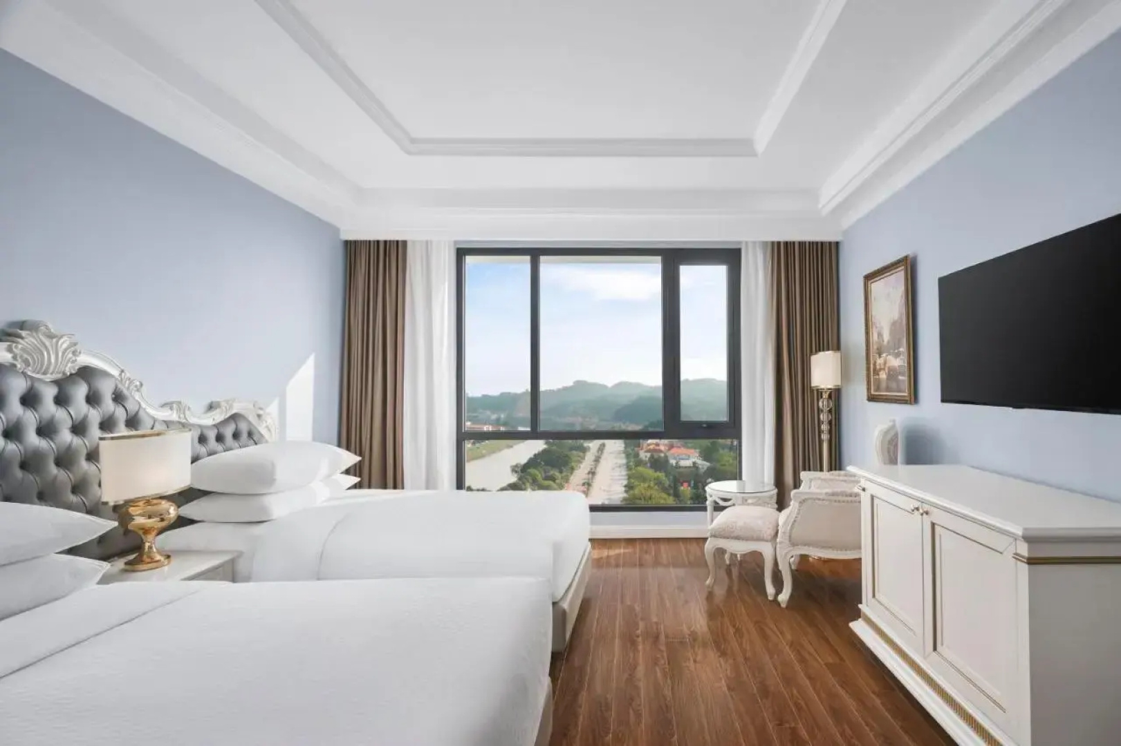 Four Points by Sheraton Lang Son