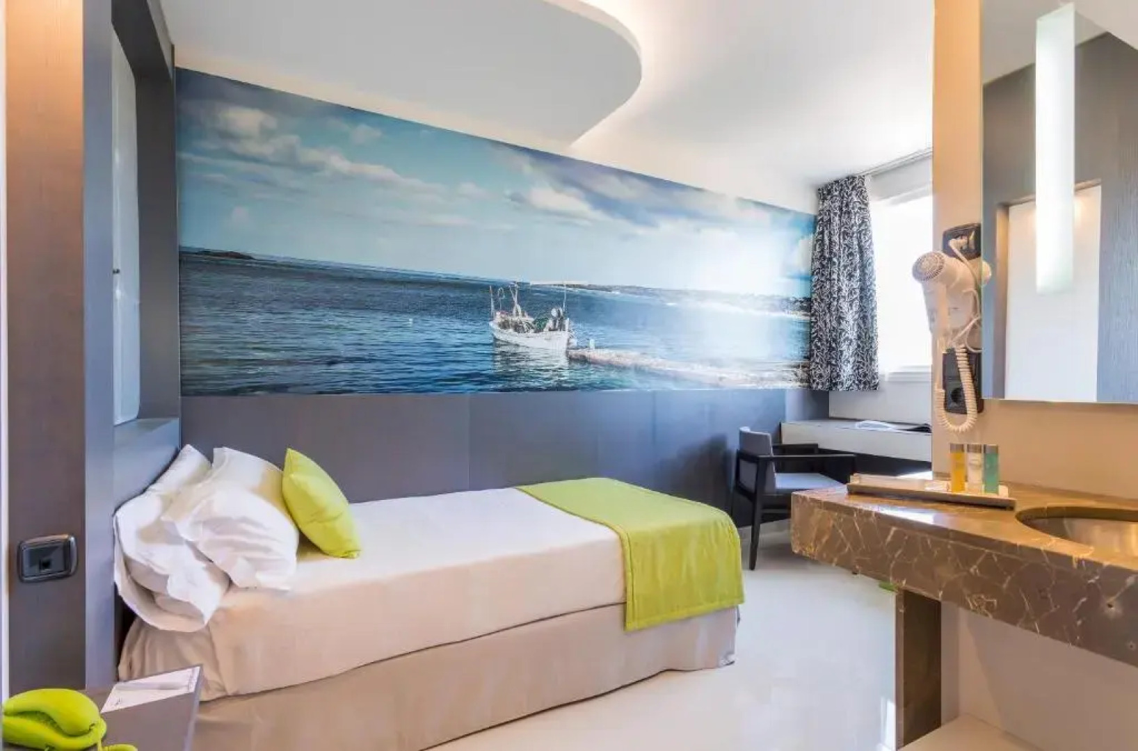 Отель The Ibiza Twiins 