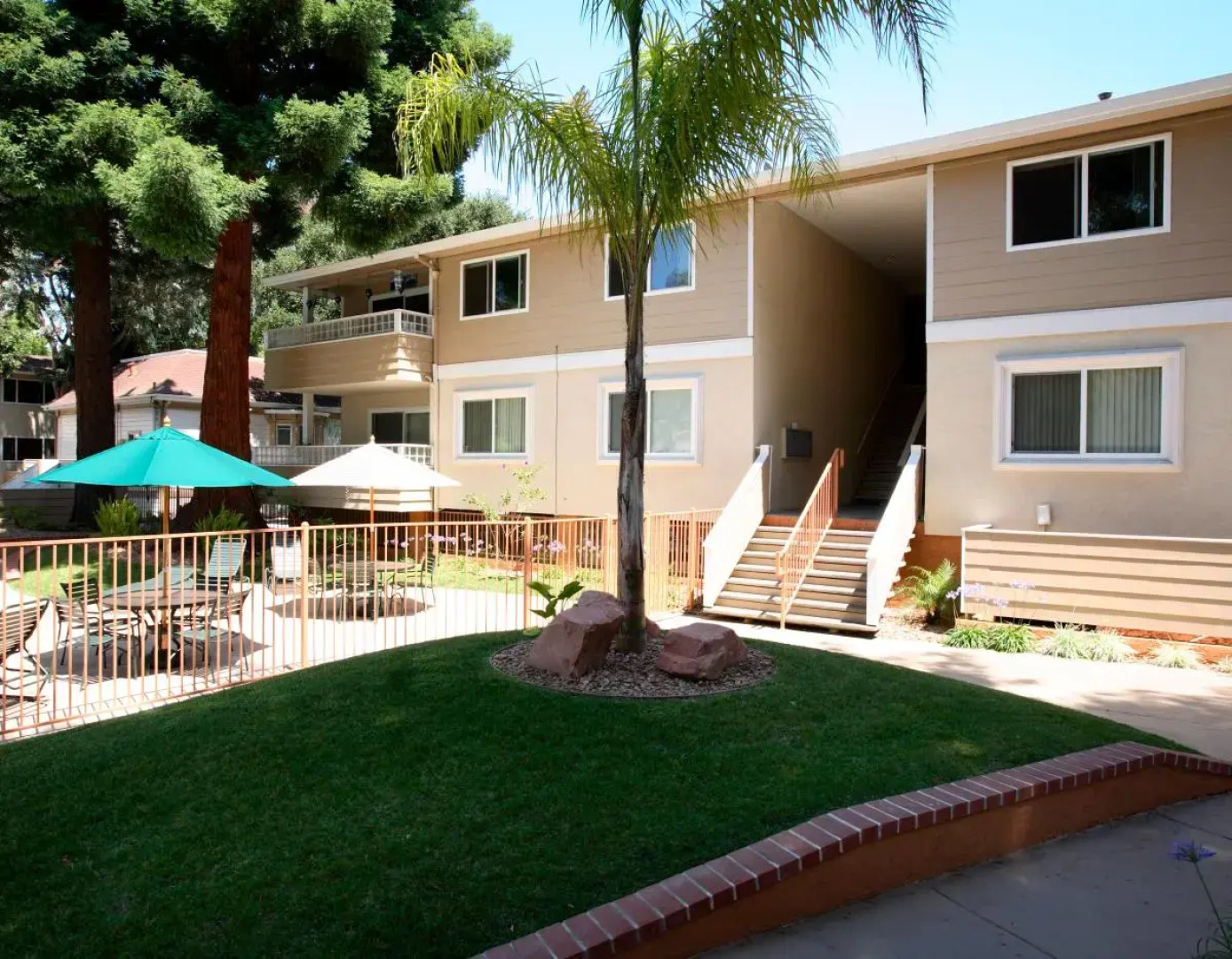 Laurel Grove Apartments
