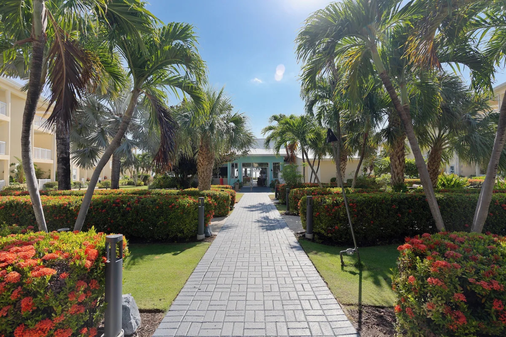 Holiday Inn Resort Grand Cayman by IHG