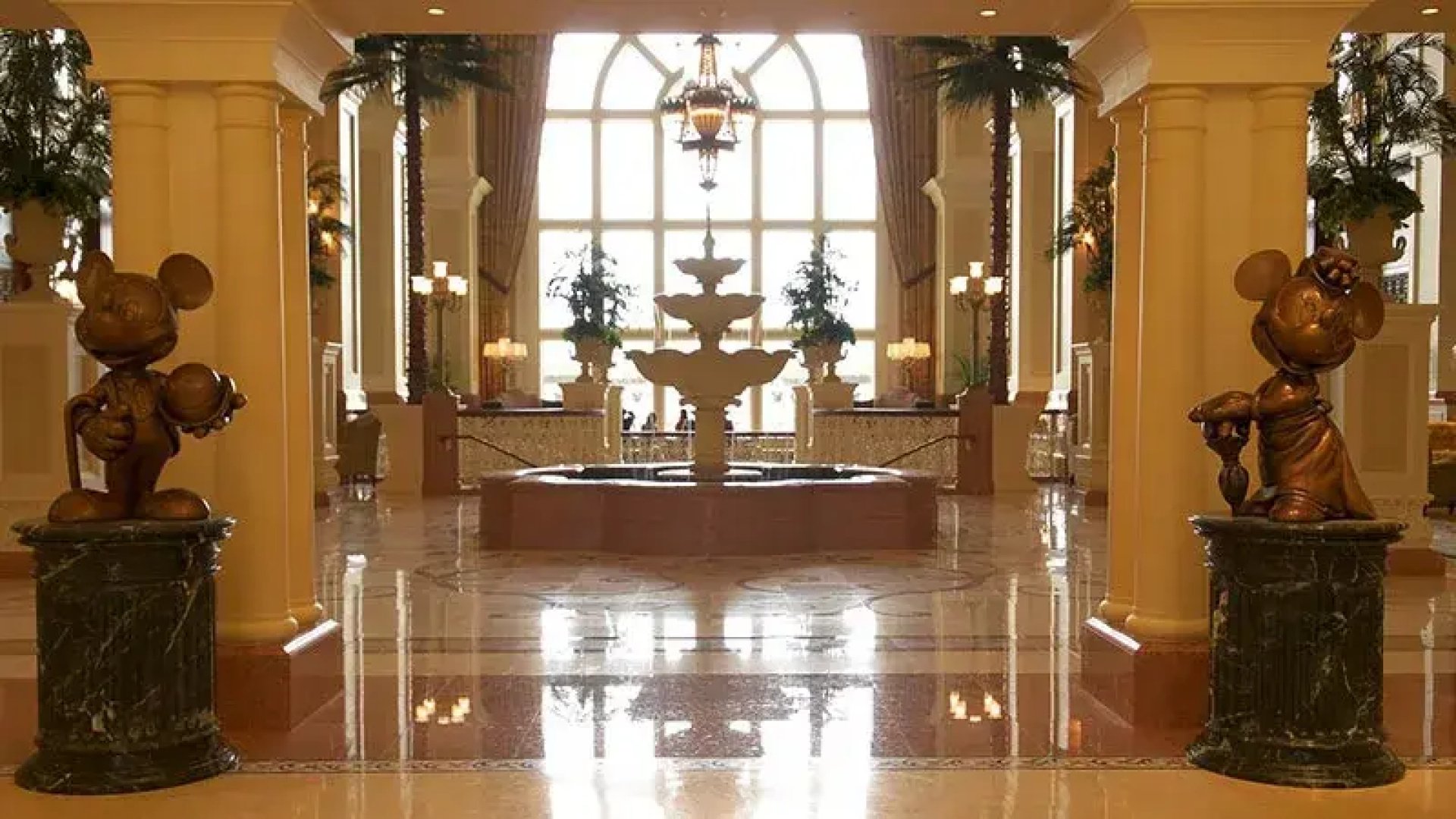 Tokyo Disneyland Hotel