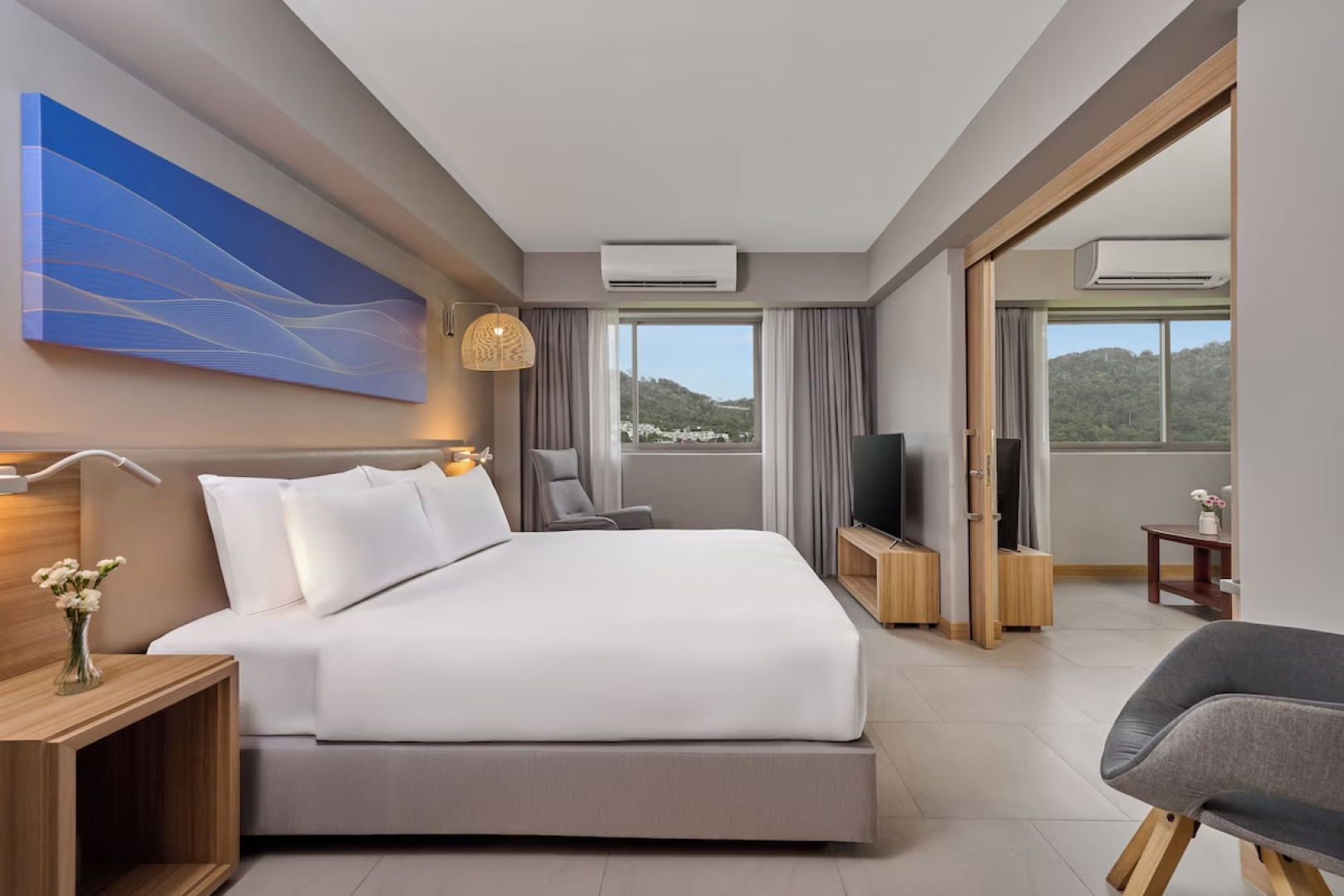 Отель Journeyhub Phuket Patong