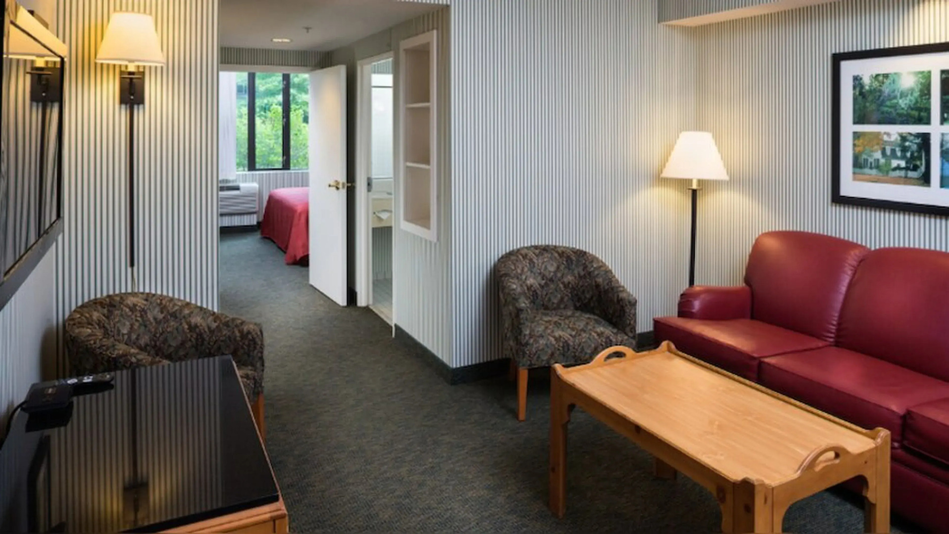 Williamsburg Woodlands Hotel & Suites, an official Colonial Williamsburg Hotel