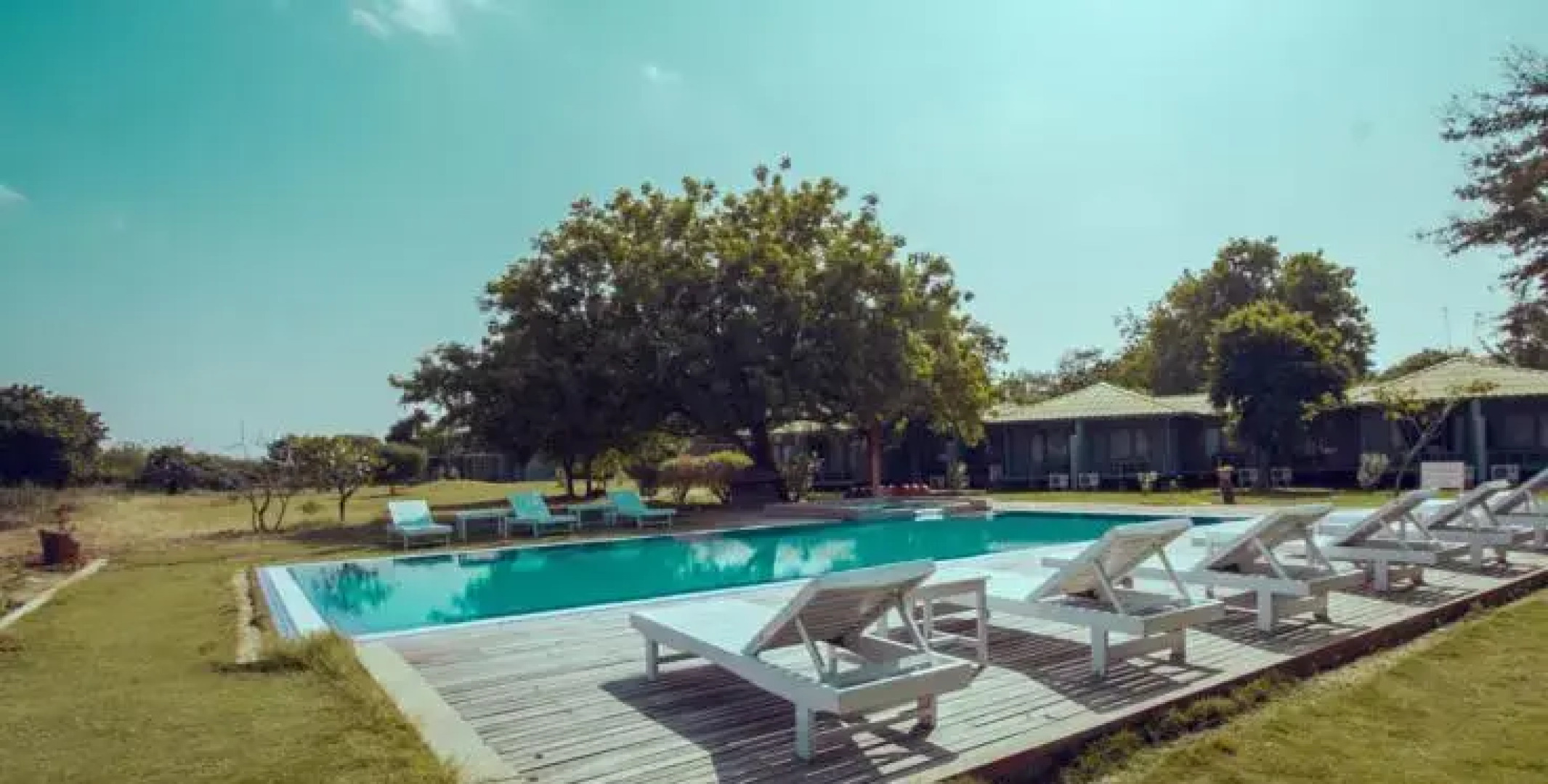 Kumudara Hotel Pagoda View